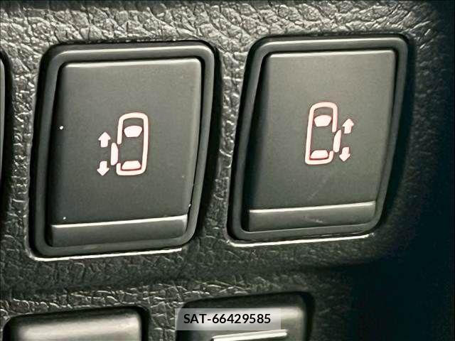 Nissan ELGRAND 2021-03 7250699-11