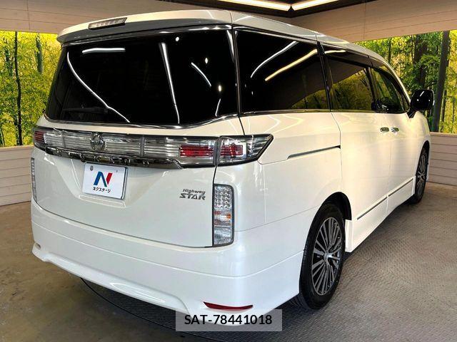 Nissan ELGRAND 2018-07 7250707-16