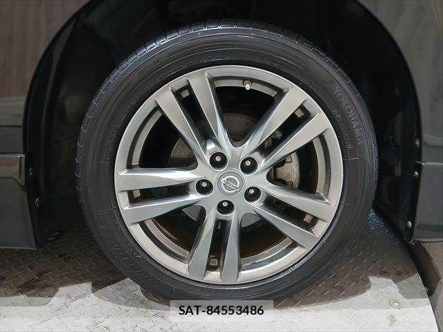 Nissan ELGRAND 2012-09 7250717-12