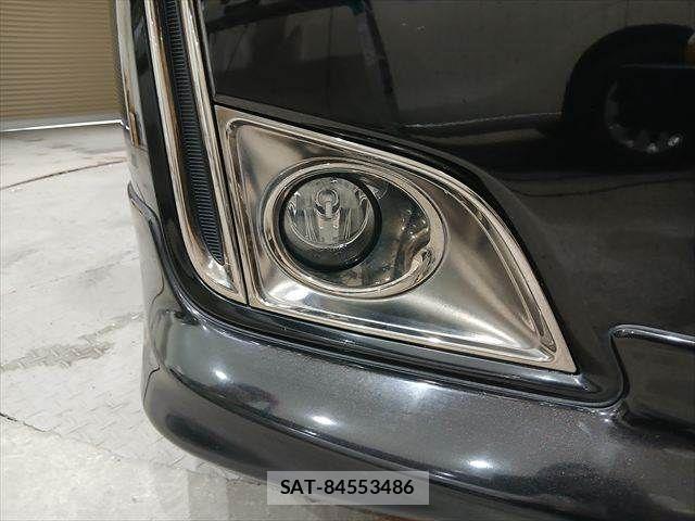 Nissan ELGRAND 2012-09 7250717-23
