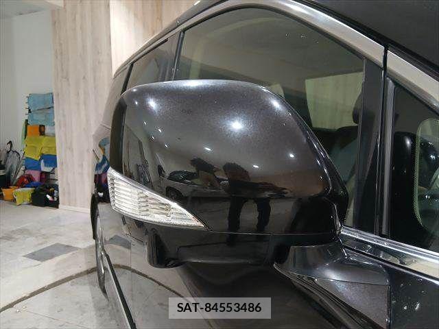 Nissan ELGRAND 2012-09 7250717-26