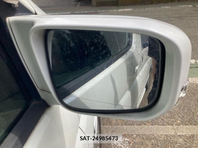 Nissan ELGRAND 2005-03 7250723-9