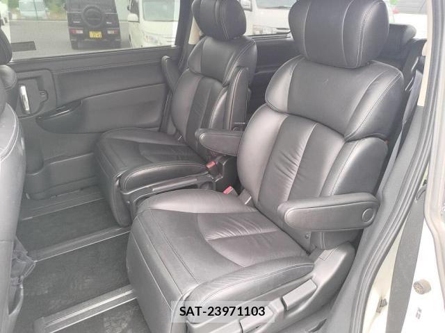 Nissan ELGRAND 2013-03 7250715-22