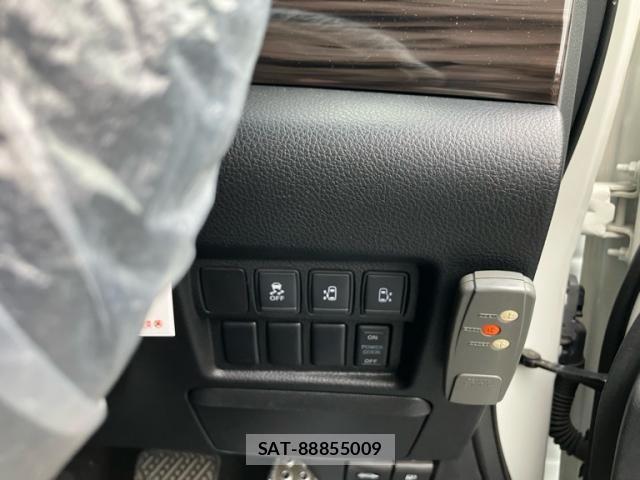 Nissan ELGRAND 2016-09 7250710-12