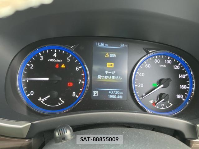 Nissan ELGRAND 2016-09 7250710-15