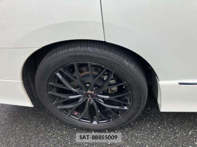 Nissan ELGRAND 2016-09 7250710-2