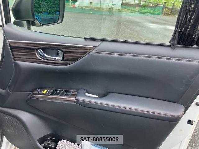 Nissan ELGRAND 2016-09 7250710-7