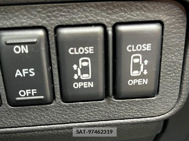 Nissan ELGRAND 2010-03 7271852-10