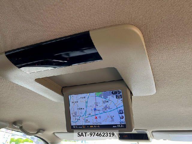 Nissan ELGRAND 2010-03 7271852-11