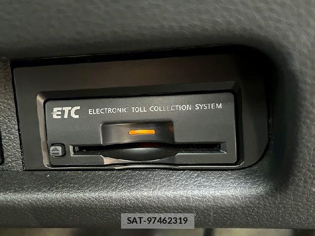 Nissan ELGRAND 2010-03 7271852-18