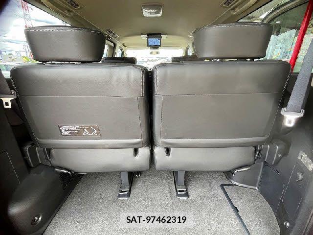 Nissan ELGRAND 2010-03 7271852-23