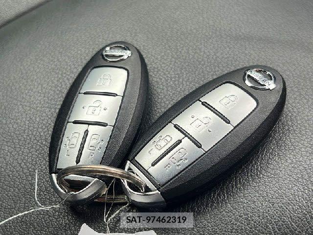 Nissan ELGRAND 2010-03 7271852-5