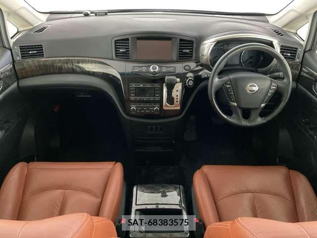 Nissan ELGRAND 2018-03 7271853-12