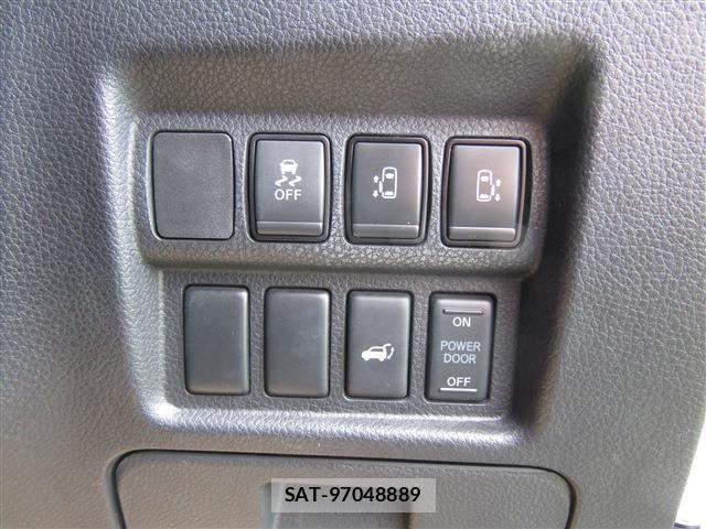 Nissan ELGRAND 2022-12 7326906-15