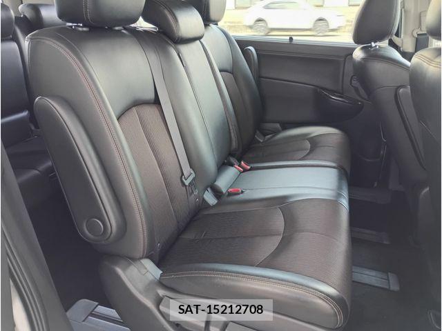 Nissan ELGRAND 2015-11 7326912-10