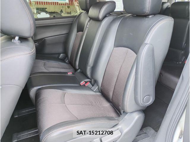 Nissan ELGRAND 2015-11 7326912-17