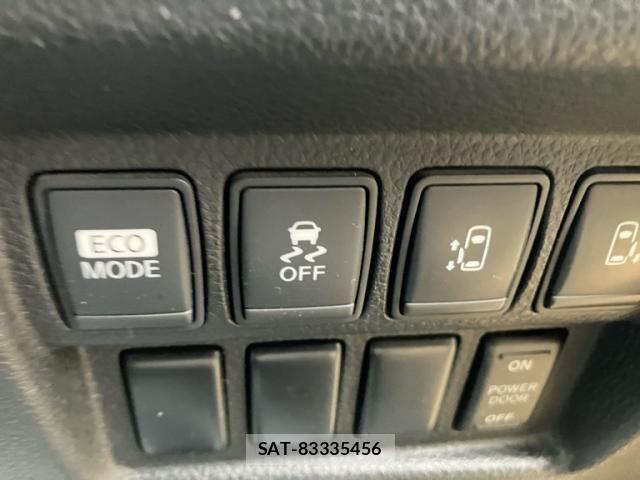Nissan ELGRAND 2011-07 7326921-10