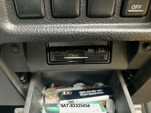 Nissan ELGRAND 2011-07 7326921-11