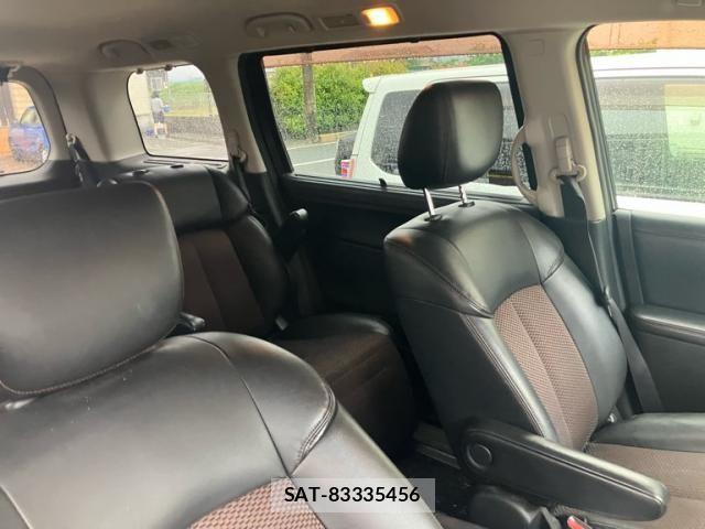Nissan ELGRAND 2011-07 7326921-12