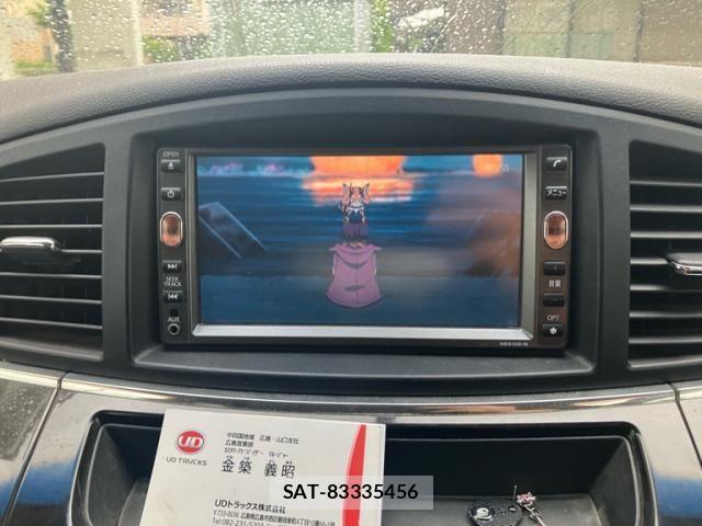 Nissan ELGRAND 2011-07 7326921-17