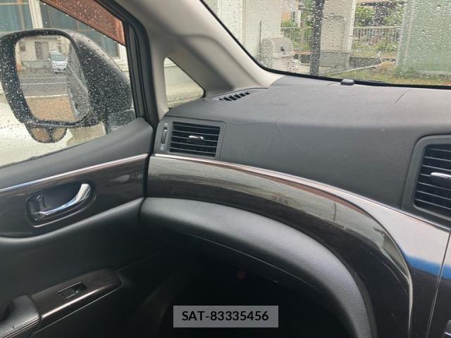Nissan ELGRAND 2011-07 7326921-19