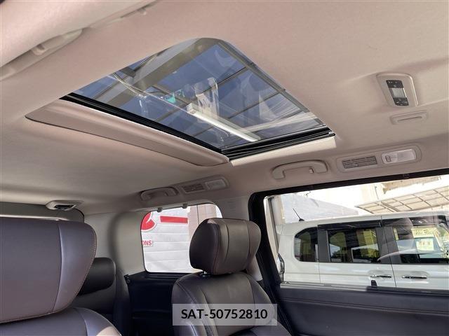 Nissan ELGRAND 2021-07 7326907-14