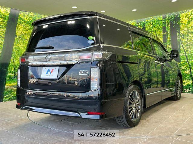 Nissan ELGRAND 2017-03 7326911-17