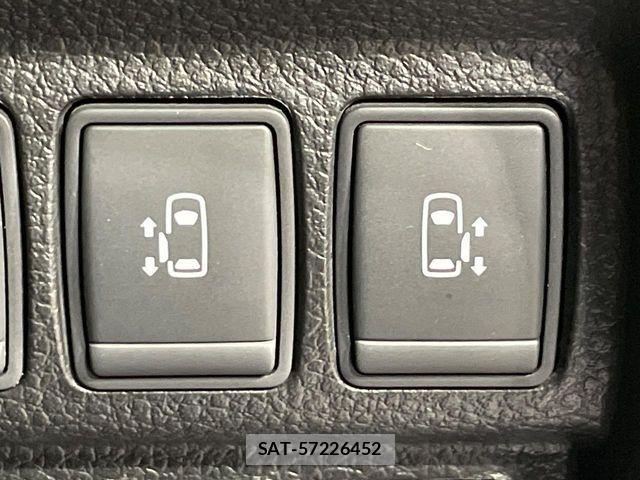 Nissan ELGRAND 2017-03 7326911-4