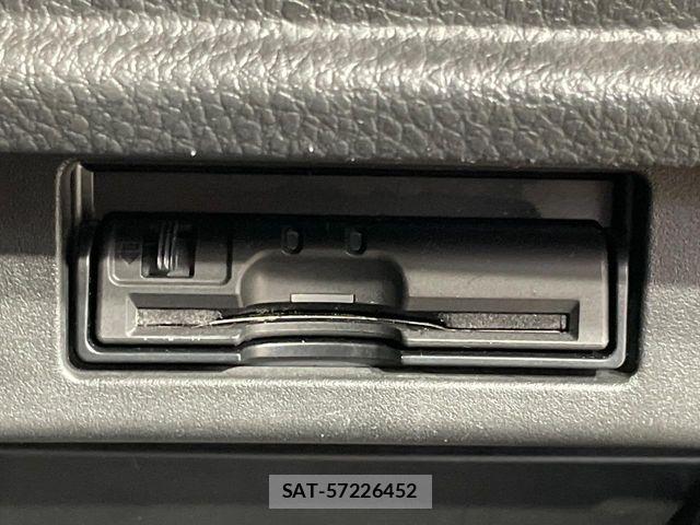Nissan ELGRAND 2017-03 7326911-6