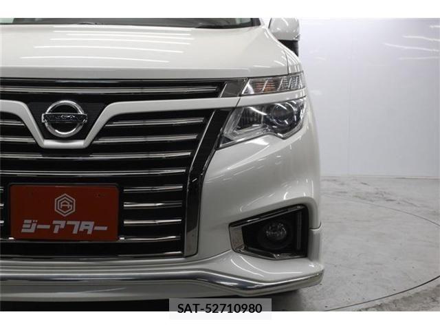 Nissan ELGRAND 2018-03 7357654-13
