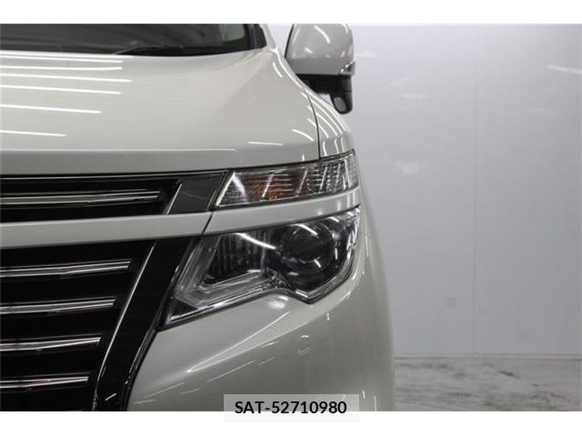 Nissan ELGRAND 2018-03 7357654-14