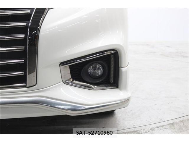 Nissan ELGRAND 2018-03 7357654-15