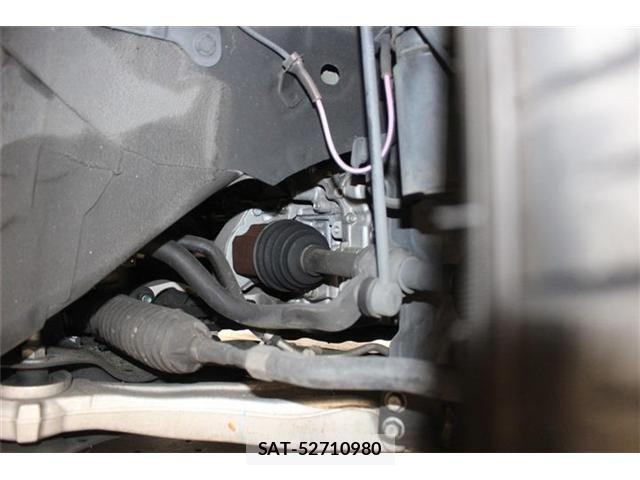 Nissan ELGRAND 2018-03 7357654-19