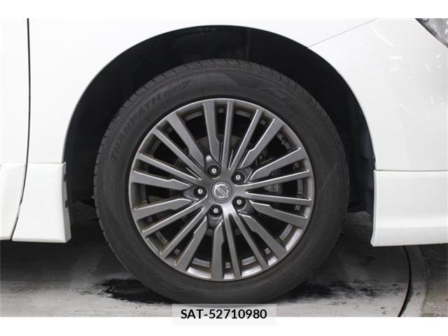 Nissan ELGRAND 2018-03 7357654-22