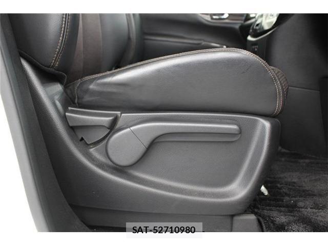 Nissan ELGRAND 2018-03 7357654-27