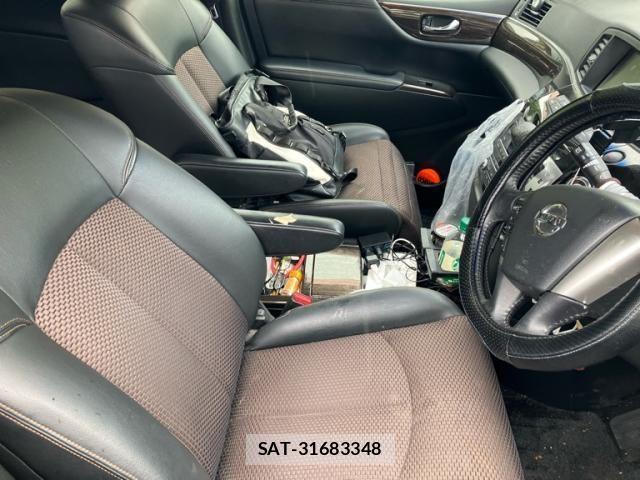 Nissan ELGRAND 2011-02 7357655-9