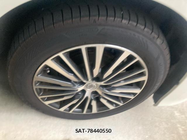 Nissan ELGRAND 2016-06 7357657-12