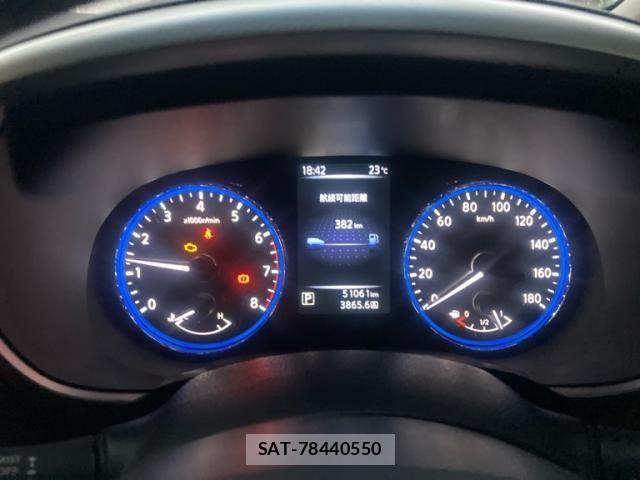 Nissan ELGRAND 2016-06 7357657-18