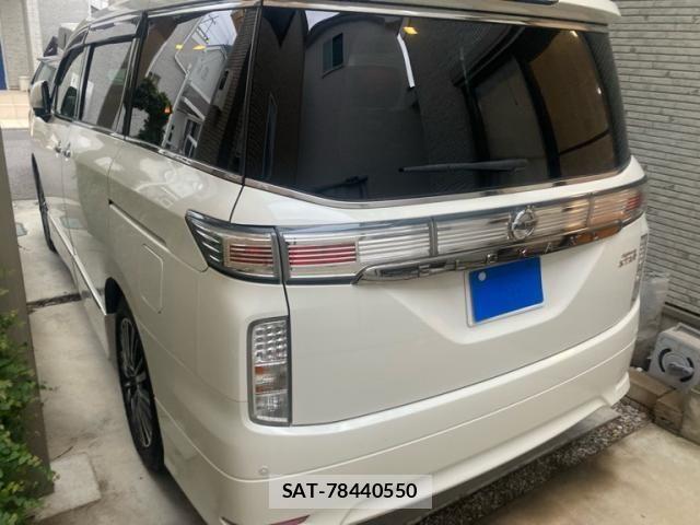 Nissan ELGRAND 2016-06 7357657-6
