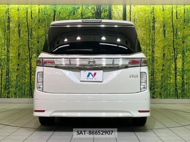 Nissan ELGRAND 2014-01 7357649-15