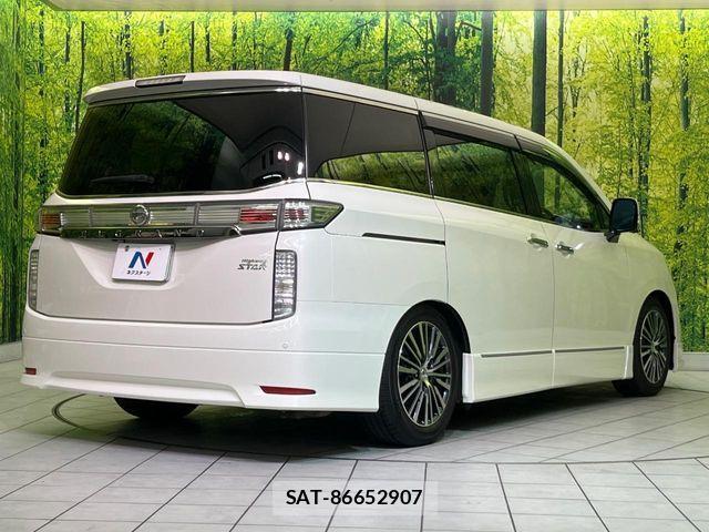 Nissan ELGRAND 2014-01 7357649-17