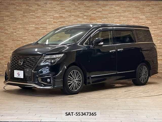 Nissan ELGRAND 2021-07 7357648-13