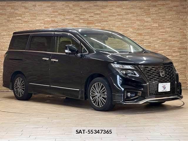 Nissan ELGRAND 2021-07 7357648-14