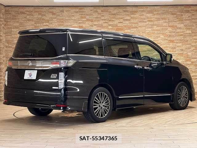 Nissan ELGRAND 2021-07 7357648-16