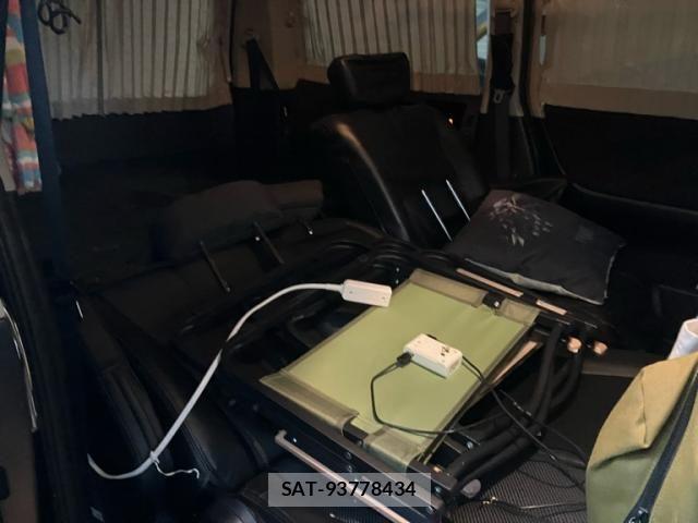 Nissan ELGRAND 2006-03 7357658-14