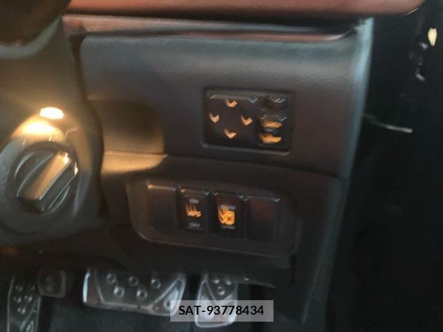 Nissan ELGRAND 2006-03 7357658-15