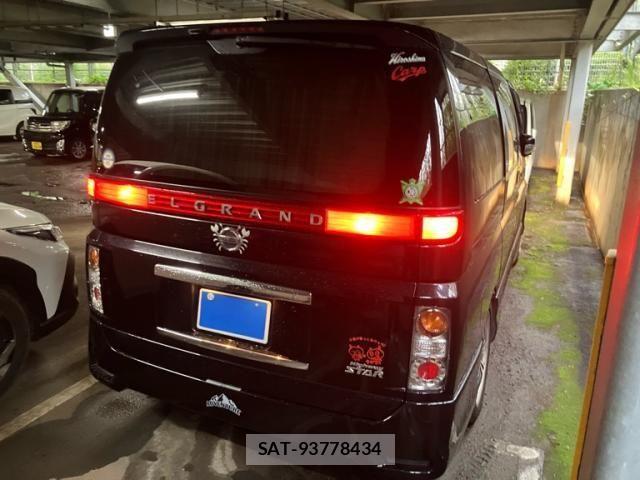 Nissan ELGRAND 2006-03 7357658-2