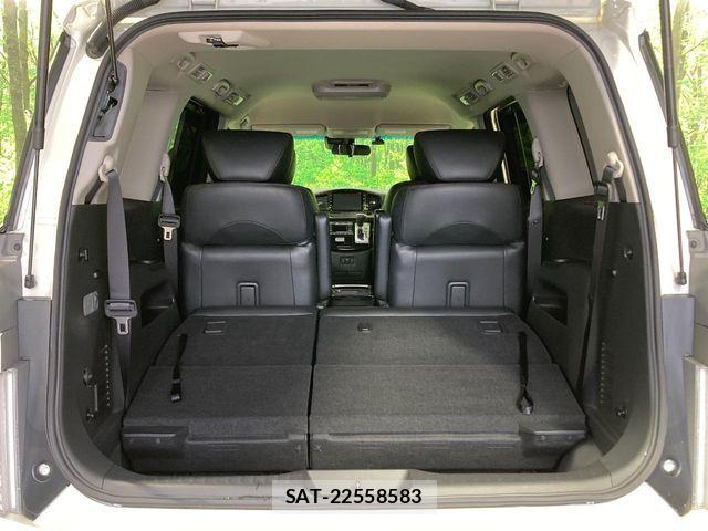 Nissan ELGRAND 2019-03 7357650-10