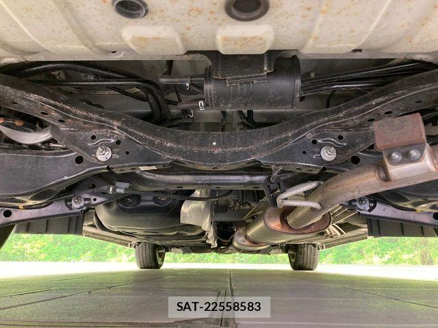 Nissan ELGRAND 2019-03 7357650-18