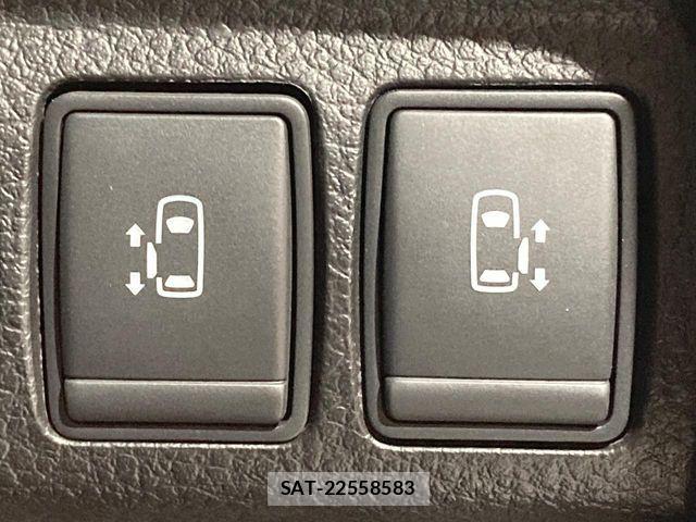 Nissan ELGRAND 2019-03 7357650-4